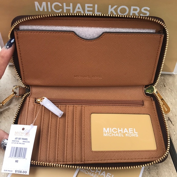 Michael Kors Phone Case Wristlet ❤️🌹❤️ - Picture 5 of 8